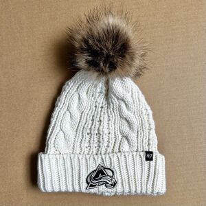 Colorado Avalanche Women’s Knit Beanie W Pom Pom White Blue Game Day NHL Hat